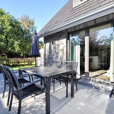 Holiday home Doppelhaushaelfte Twee